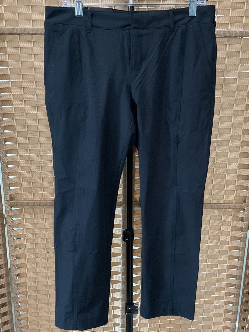 Kirkland Signature Black Travel Pant for Women - Size 8